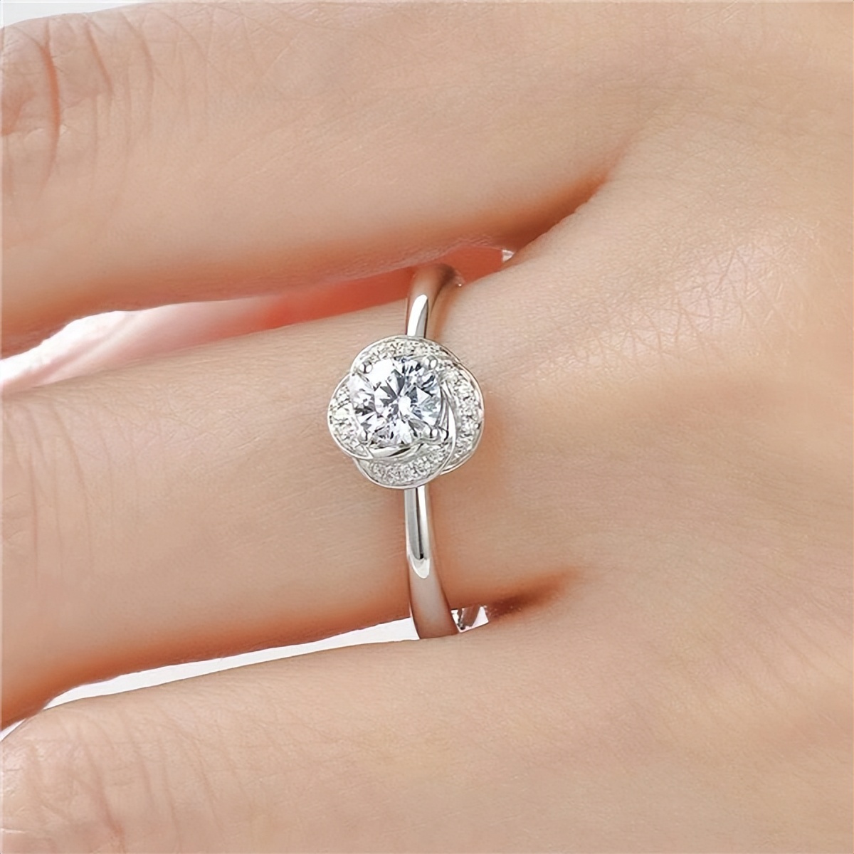 金盈丰珠宝让您拥有一个独一无二的珠宝选择