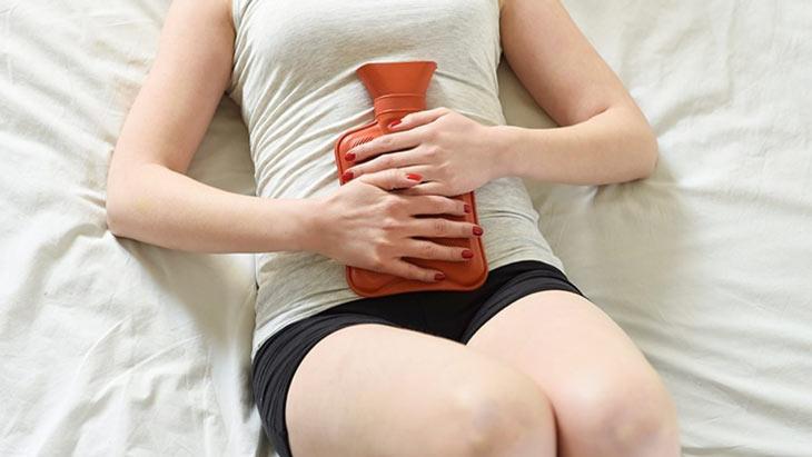 女性朋友月经太多，对健康有哪些影响？医生：注意这些并发症