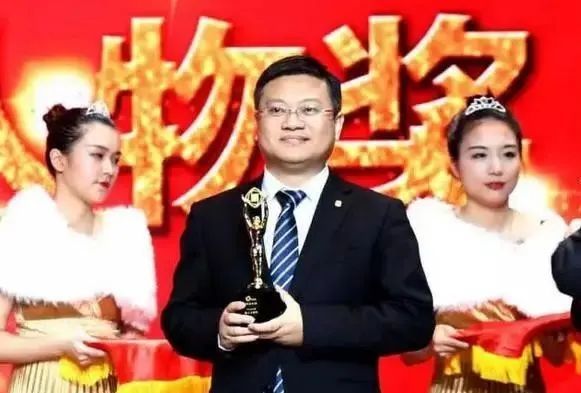 当年野蛮生长的P2P大玩家，联手牛散，现在披上了光伏马甲！