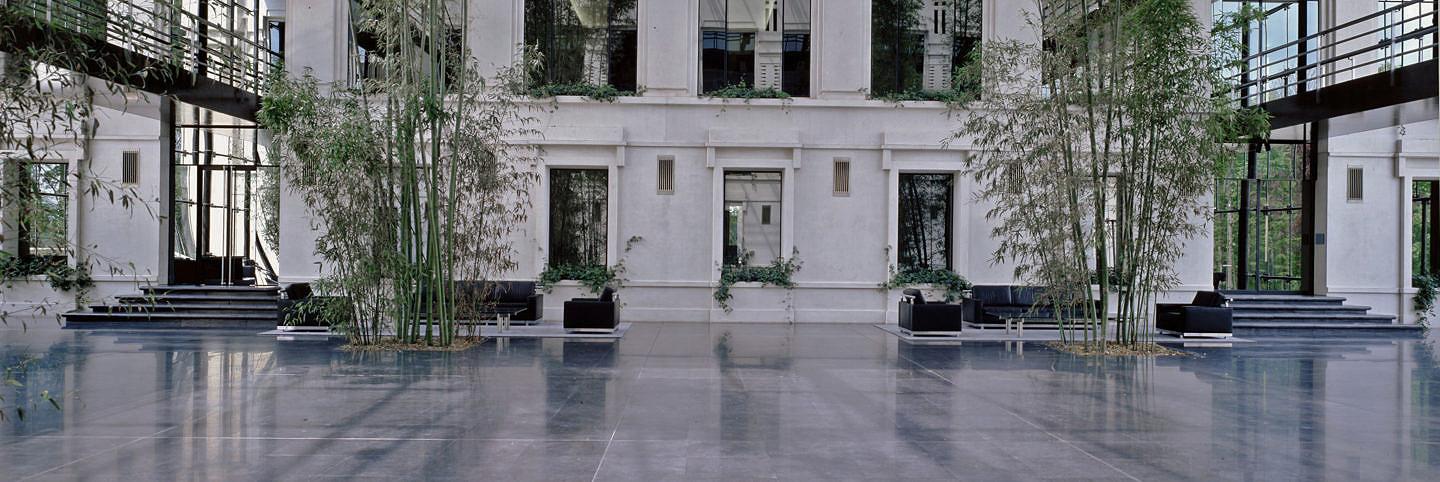 扔向俄罗斯的“金融*弹核**”SWIFT，它的总部是座怎样的建筑？