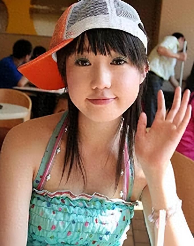 “最红裸模”*筱雨张**：22岁时拍写真火爆全网，如今将近40岁仍单身