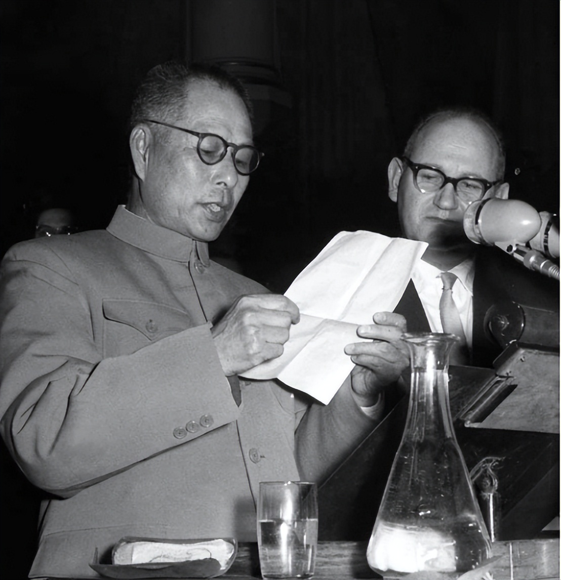 72年公安部长去世，讨论新任公安部长时，毛主席：曾山怎么样？