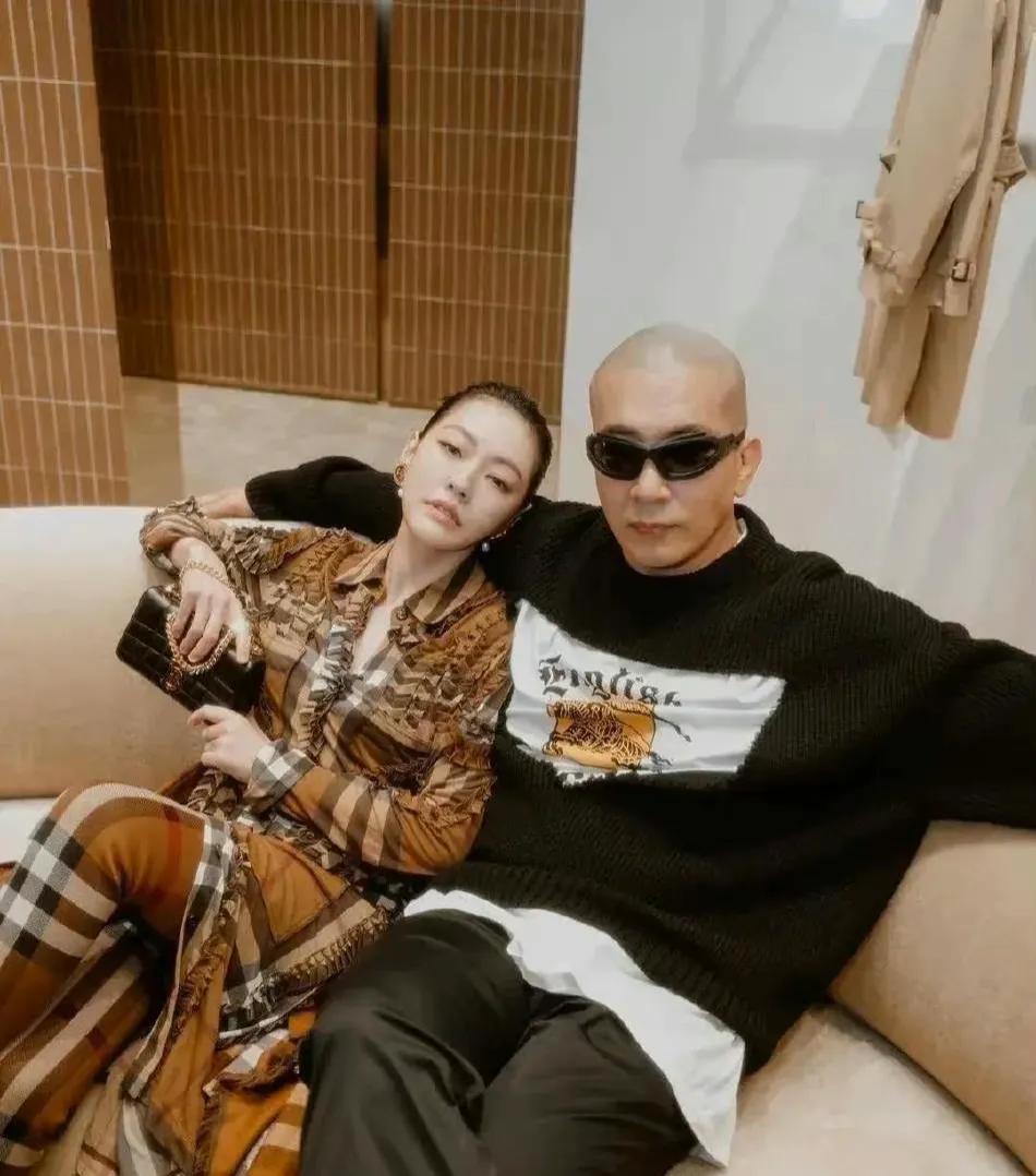 小s一下就想到具俊晔,小s说具俊晔人品超赞