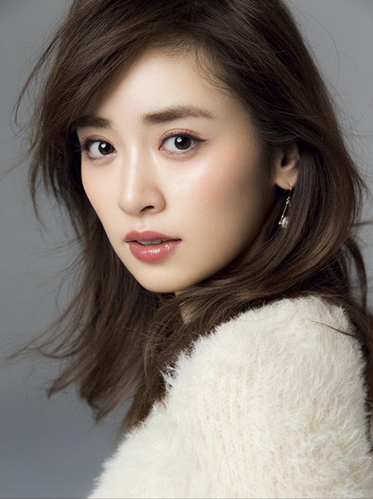 世界杯日本国足太太团曝光,世界杯日本美女太太团