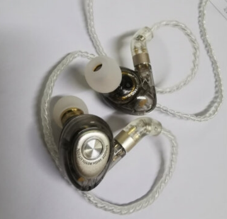 推荐几款听歌音质超好的有线耳机,4款出色的降噪耳机音质动听悦耳