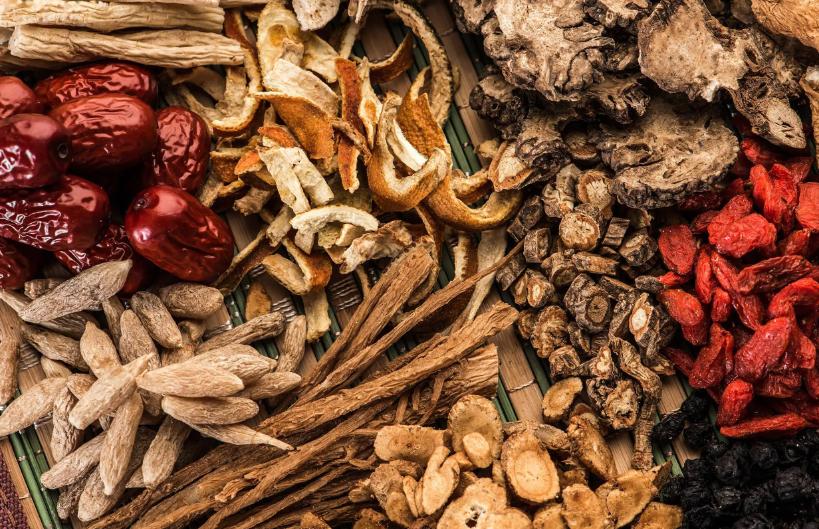 一剂中医名方,祛风除湿,活血化瘀,可治强直,肩胛腰背疼痛