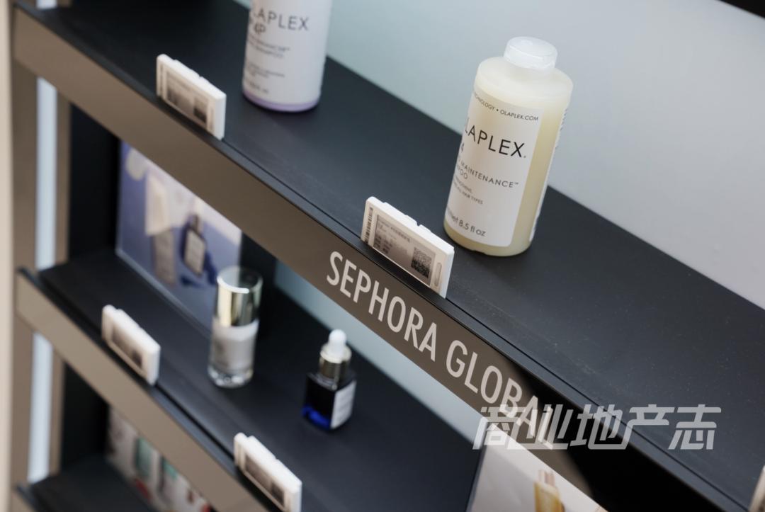 为了提升观察海口万象城的本地化视角,我在海口住了一整周