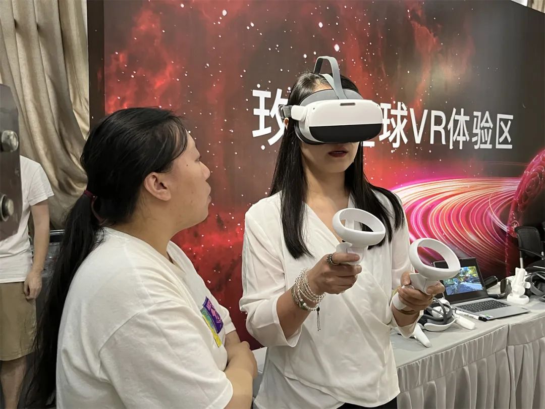 村社数字系统“飞村”！玫瑰星球首批“元村民”入驻玫瑰小镇