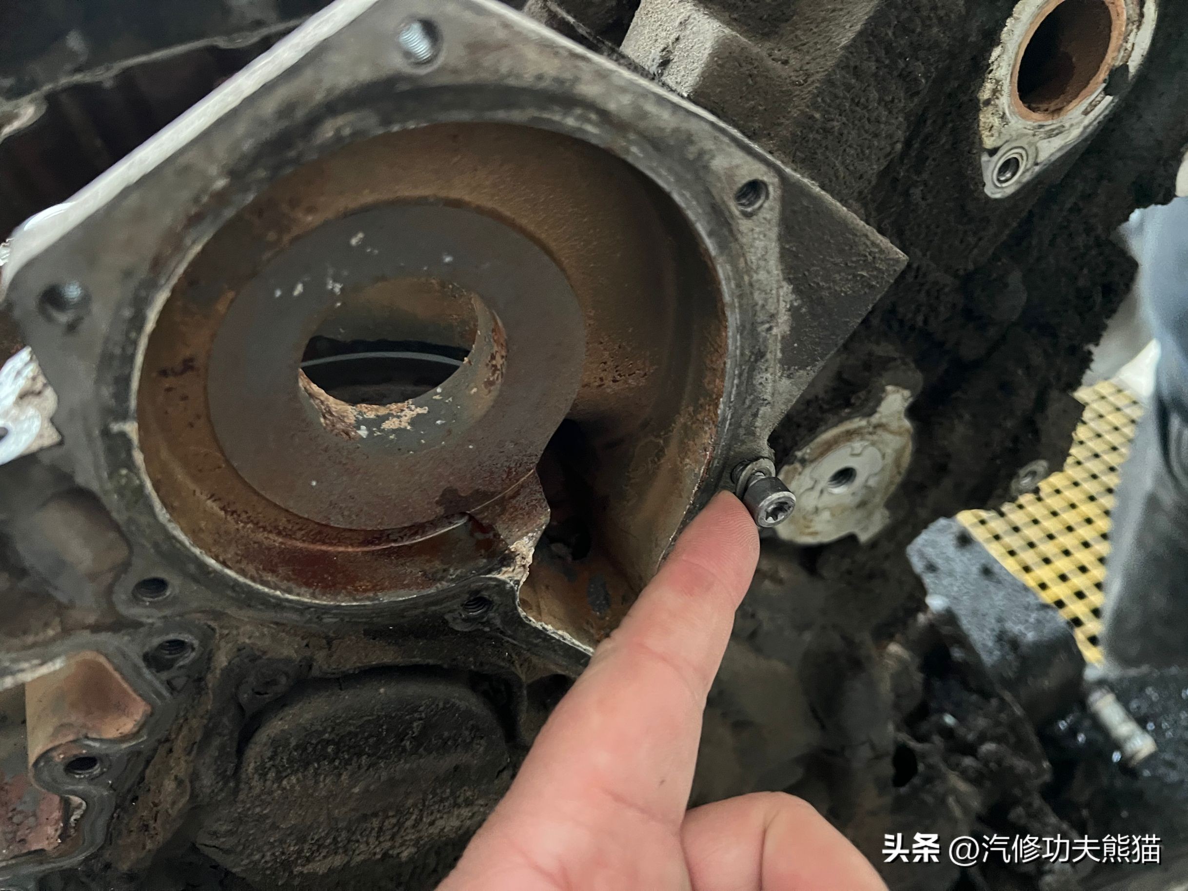 翻新60年前的奥迪,老车翻新奥迪a6发动机