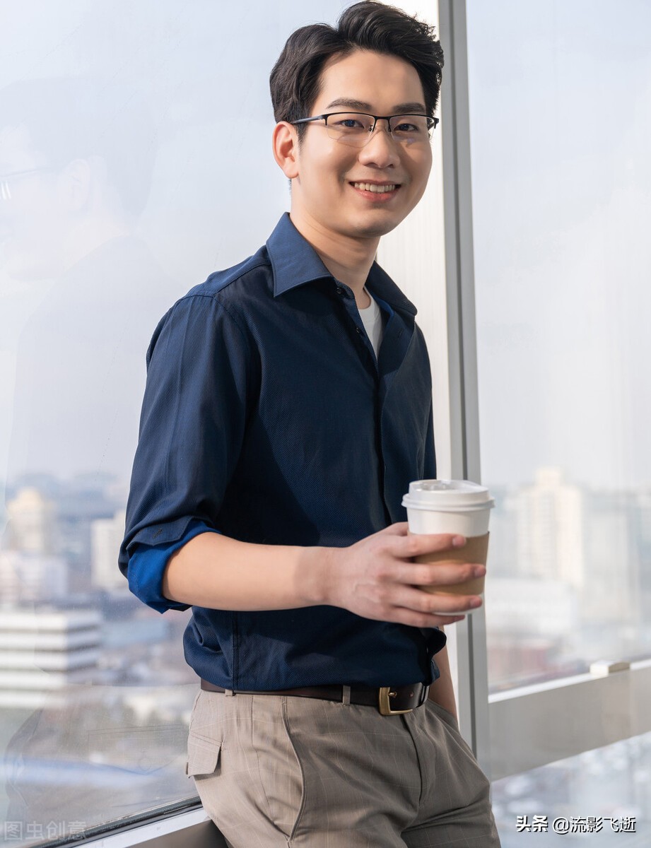 我40岁，媳妇25岁，岳母50岁，我们三人生活在小县城，幸福美满