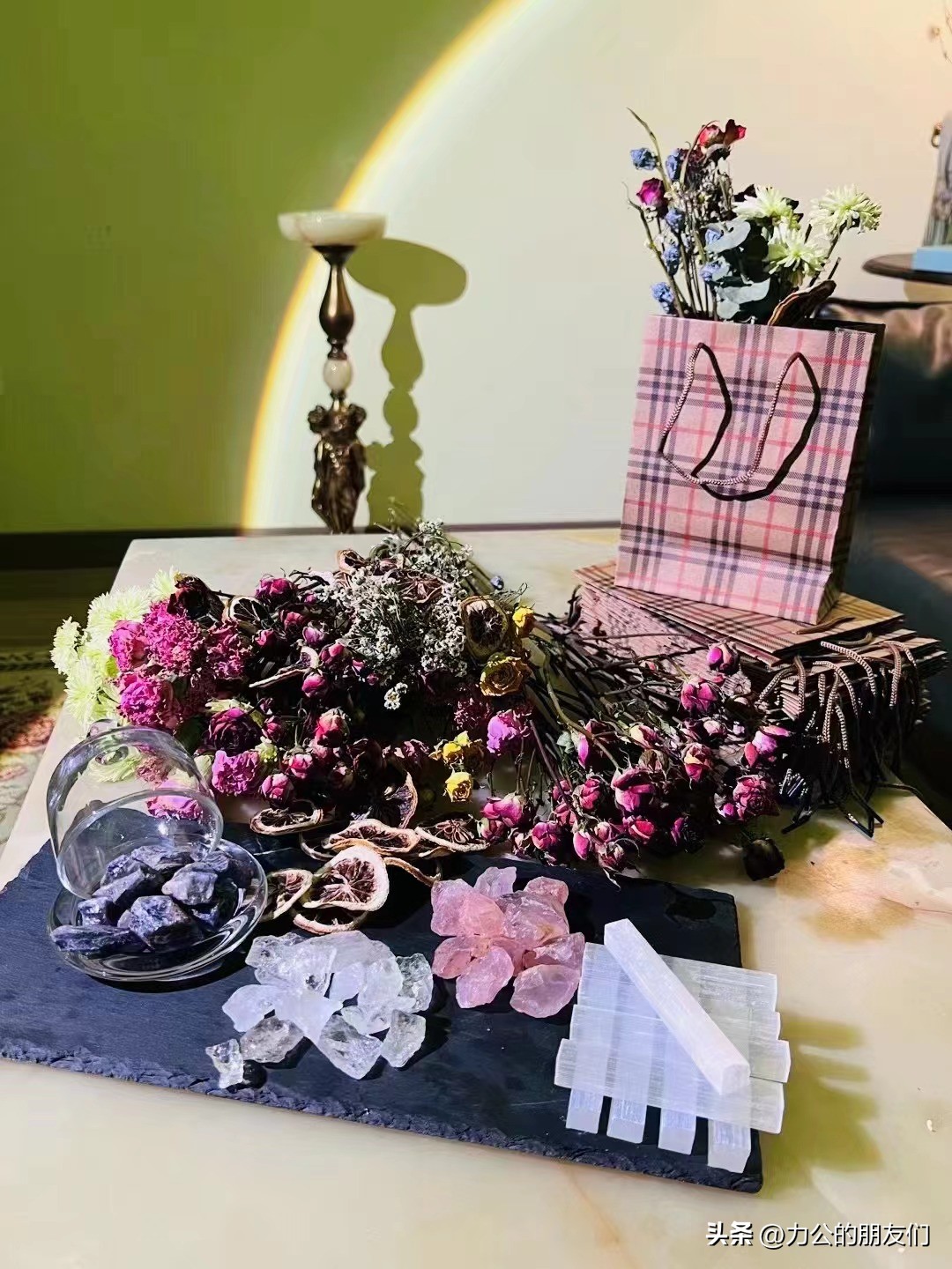 明天是星期四再过100天还是星期日,明天是星期四的图片