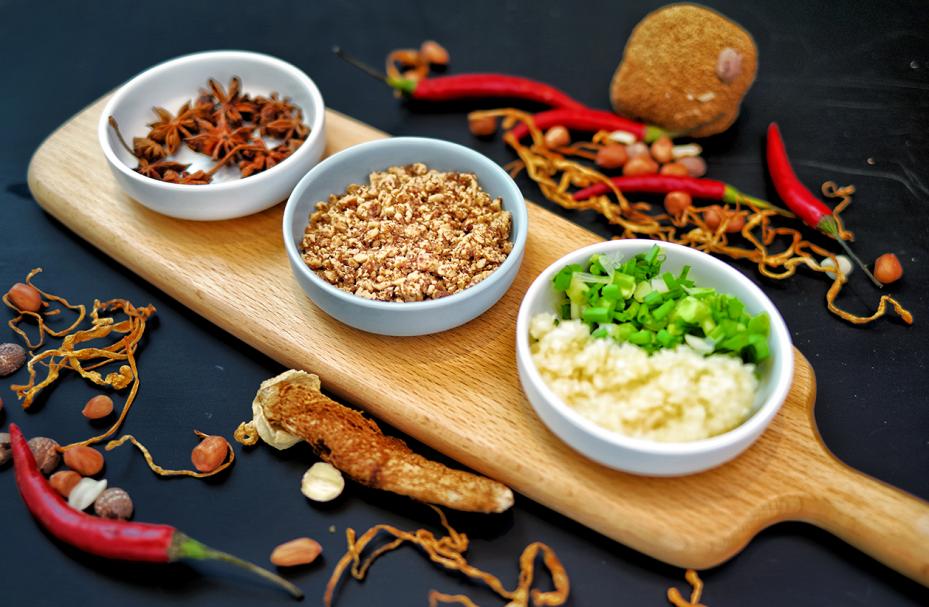 90后小张哥麻辣烫怎么火起来的,小张哥麻辣烫的利润能达到多少