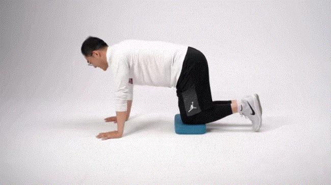 经常腰痛怎么办教你四招放松腰部,腰痛后如何让腰快速恢复正常