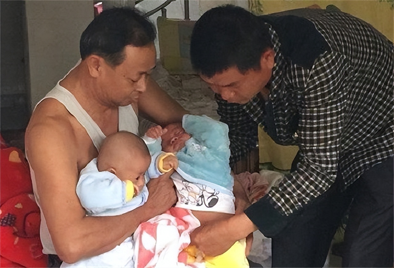 广东光棍赖炳浩：2.8万娶越南媳妇，却落得家破人亡，儿子险被卖