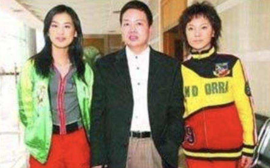 “野生诗人”和“娱圈活宝”的狗血往事