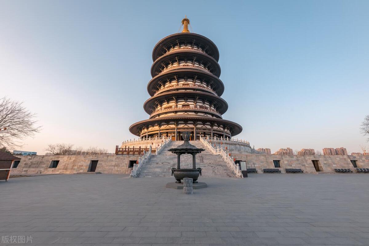 被美化的“国母”，宋美龄真实面目如何？引小罗斯福非议