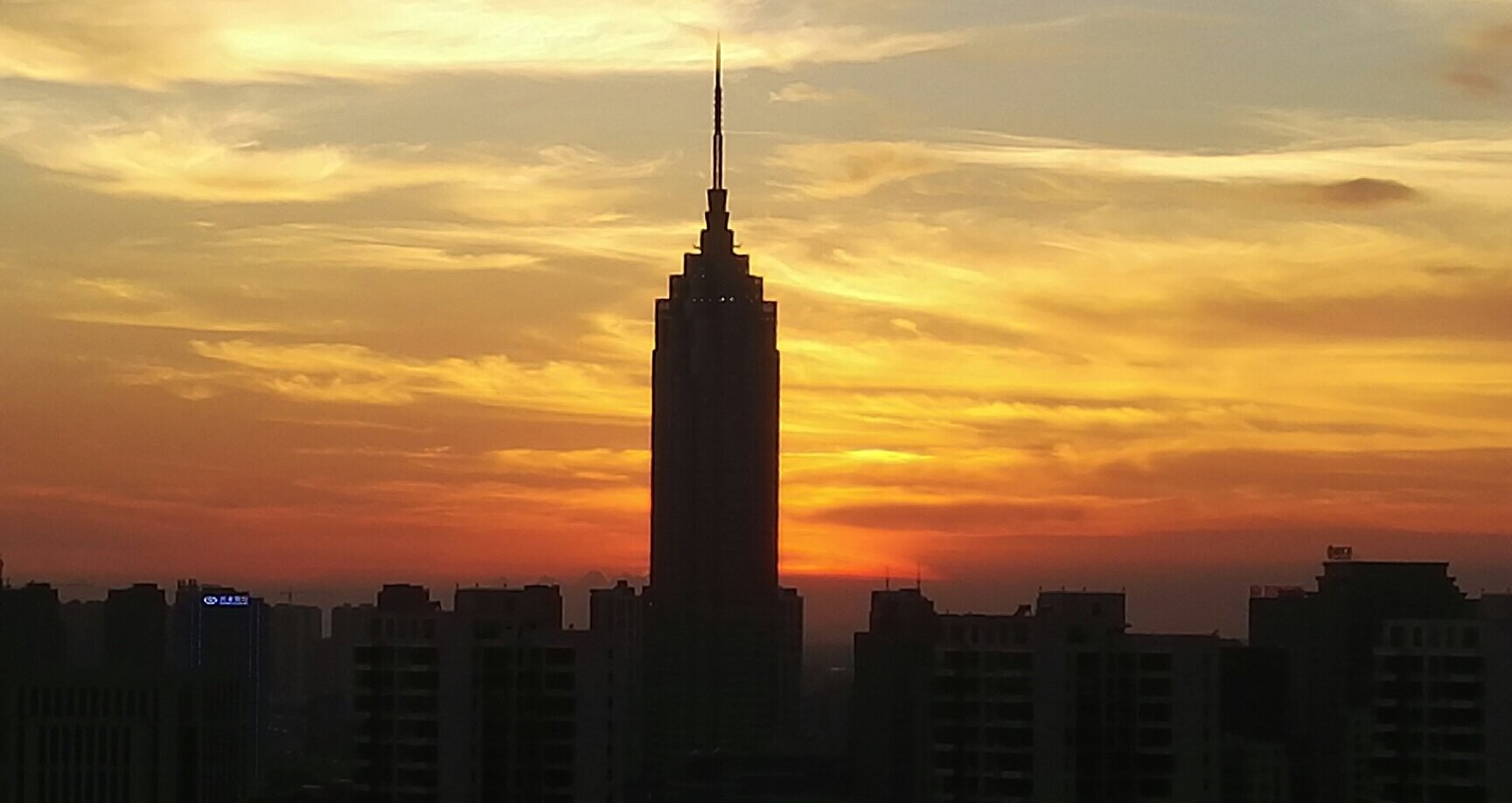 陆家嘴水岸廊桥装修效果图,陆家嘴水环建设