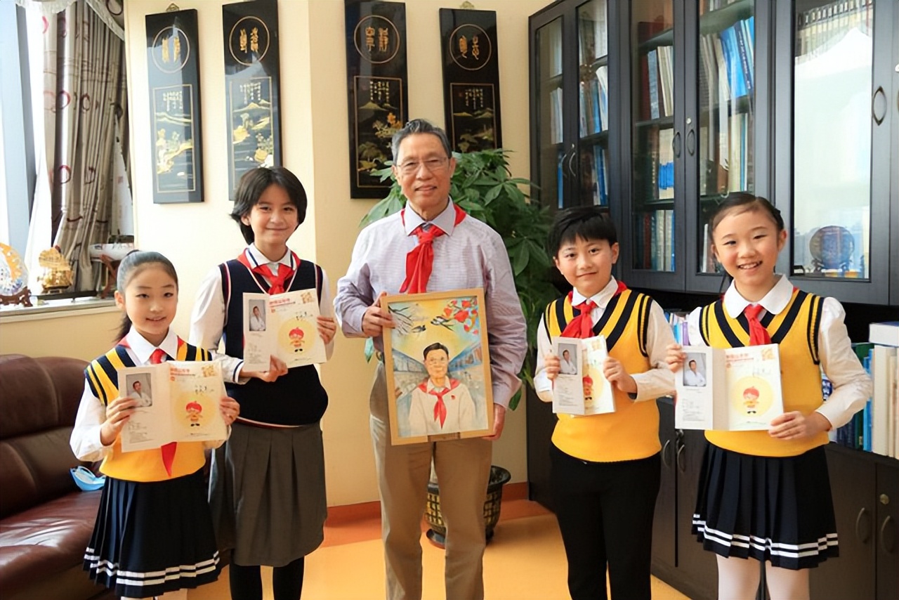 一年级少先队队名和口号大全图片,少先队云队课我们在一起