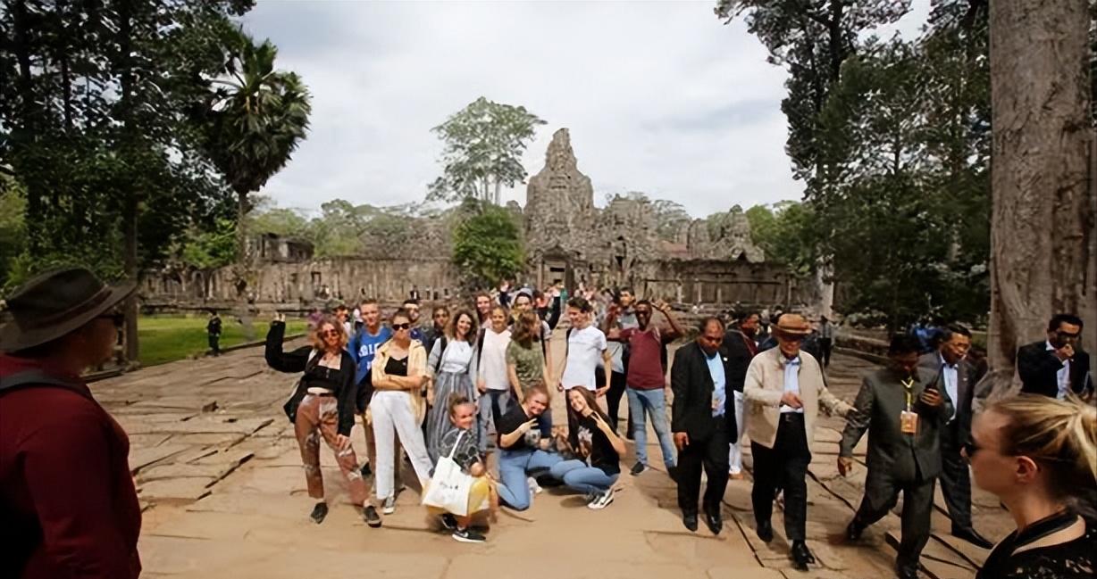 我国游客在柬埔寨,中国游客进柬埔寨