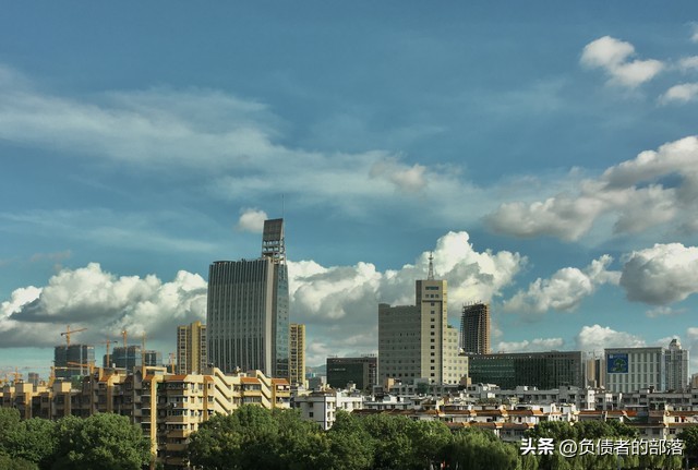 25岁女催收员判刑,女催收被判刑