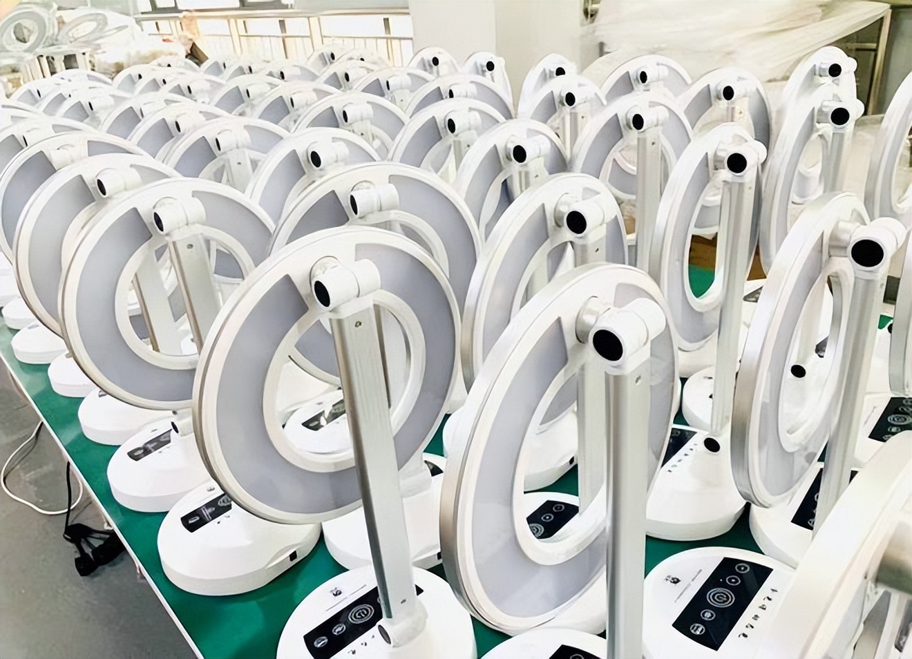 强眼视力向近视防控项目全国运营中心捐赠20万元爱心产品