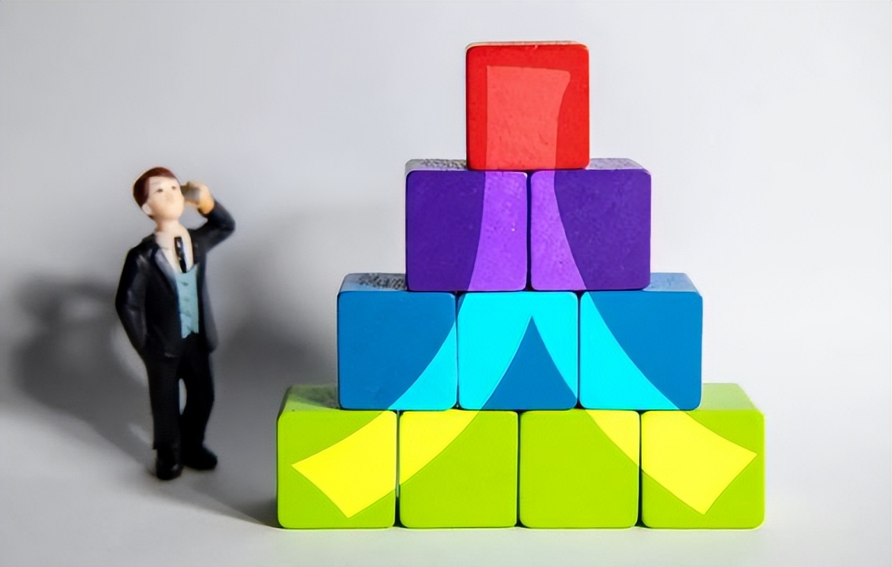 市委*战统**部是正处级单位,*战统**部长的级别是什么?