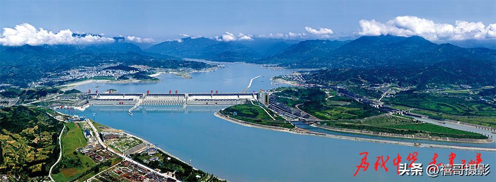 长江三峡一号游轮过三峡大坝,长江三峡旅游攻略三峡大坝