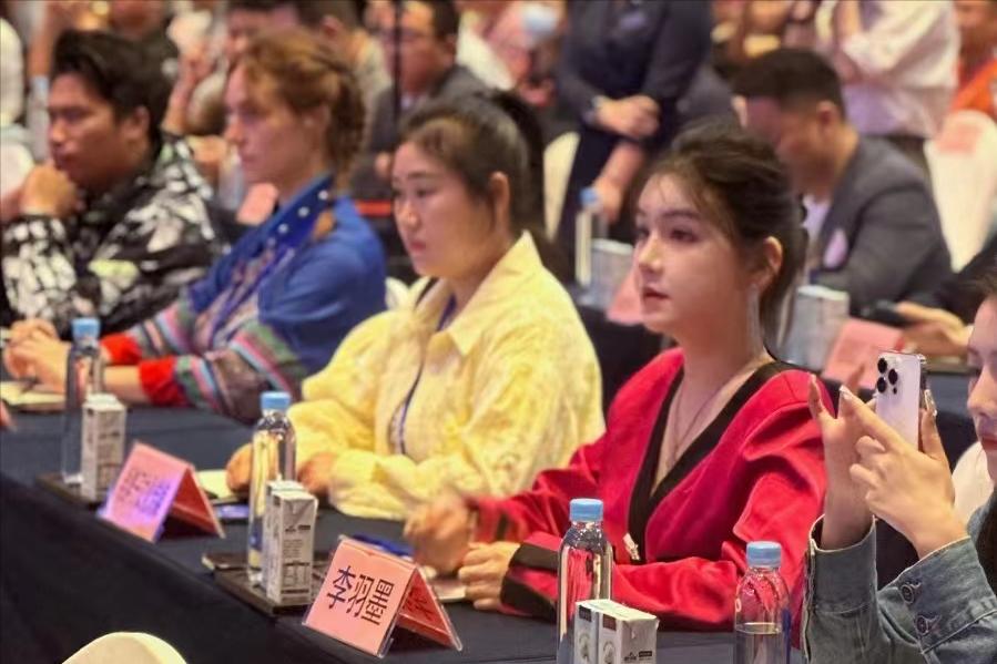 普通家庭富养的孩子长大后的痛苦,曾经被富养的女孩现在怎么样了