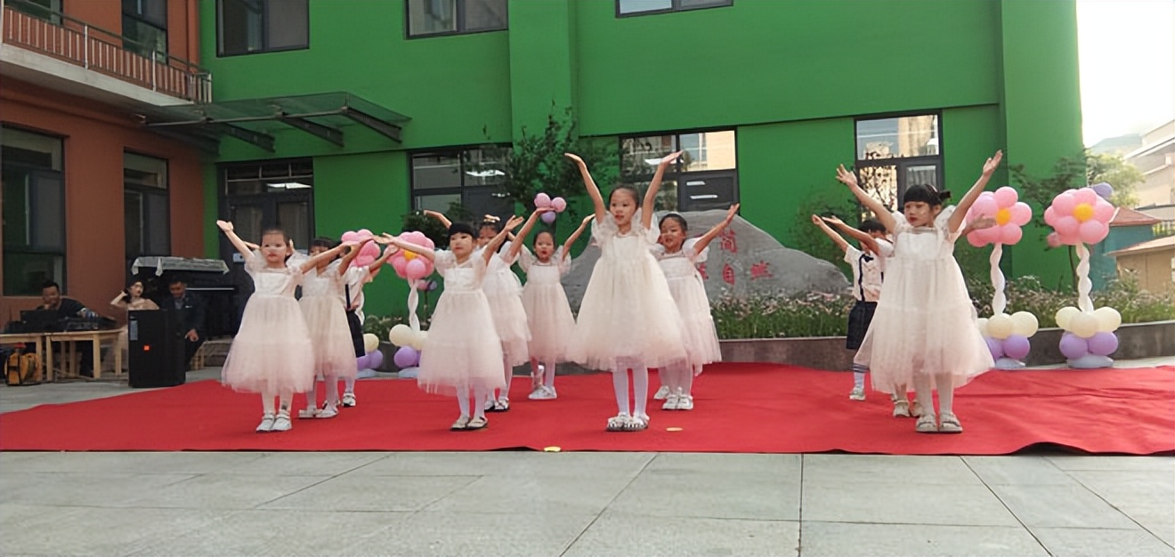 倾听儿童相伴成长幼儿园课程,倾听儿童相伴成长幼儿园小班视频