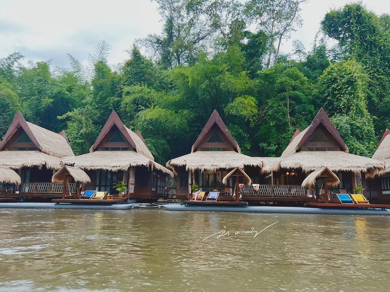 泰国北碧府漂浮酒店,泰国北碧府温泉酒店