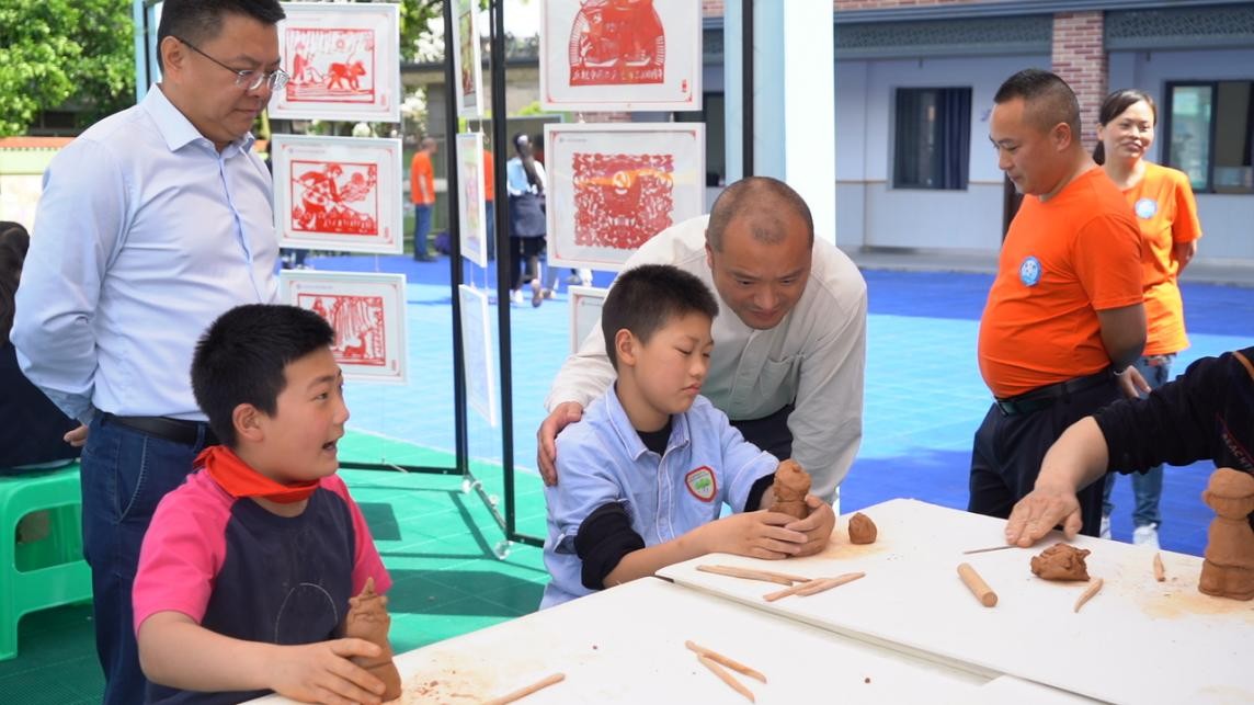 课后服务小学生特色课程,中小学课后服务工作