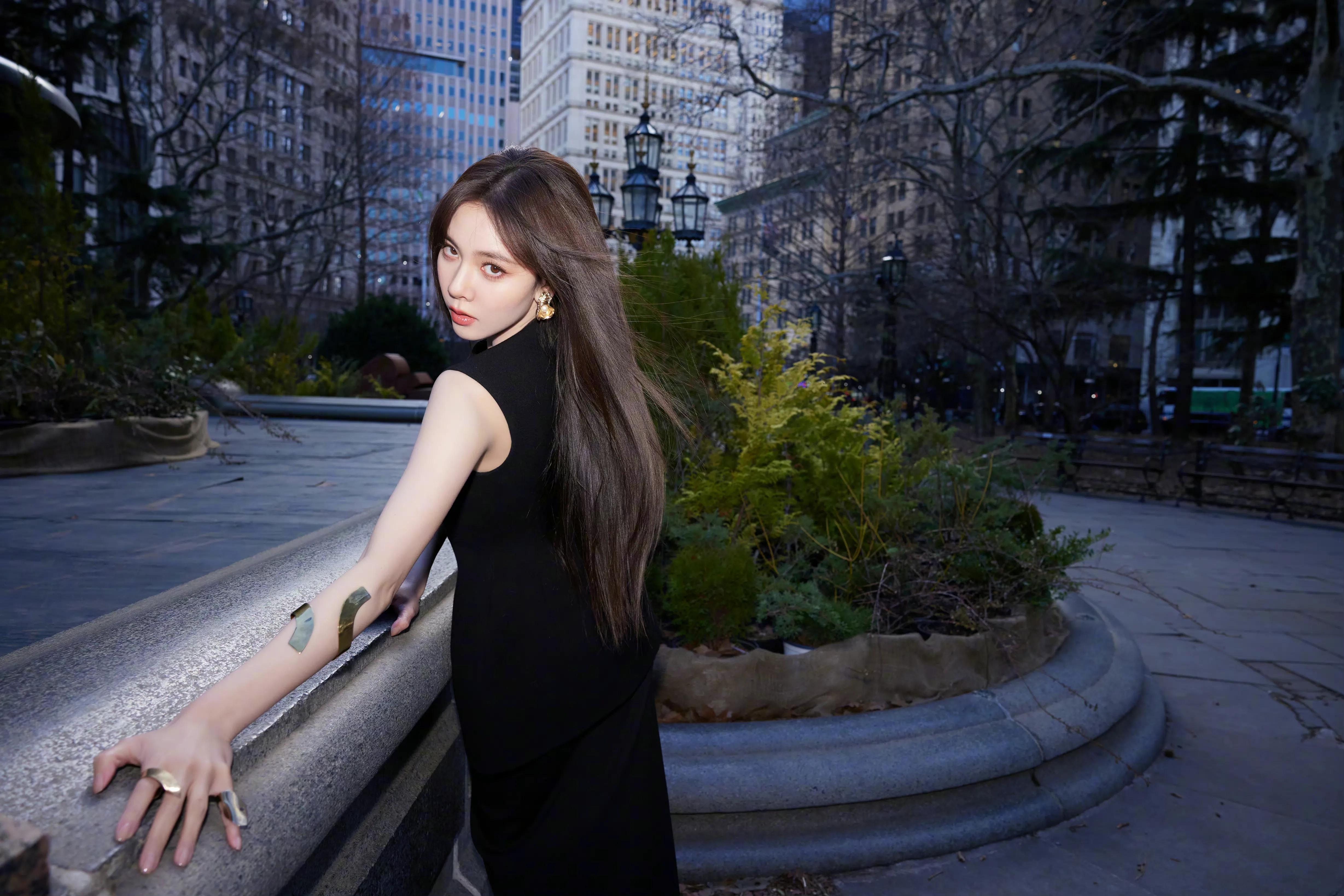 宋妍霏时装周衣服,奔跑吧时装周郑恺给宋妍霏选时装