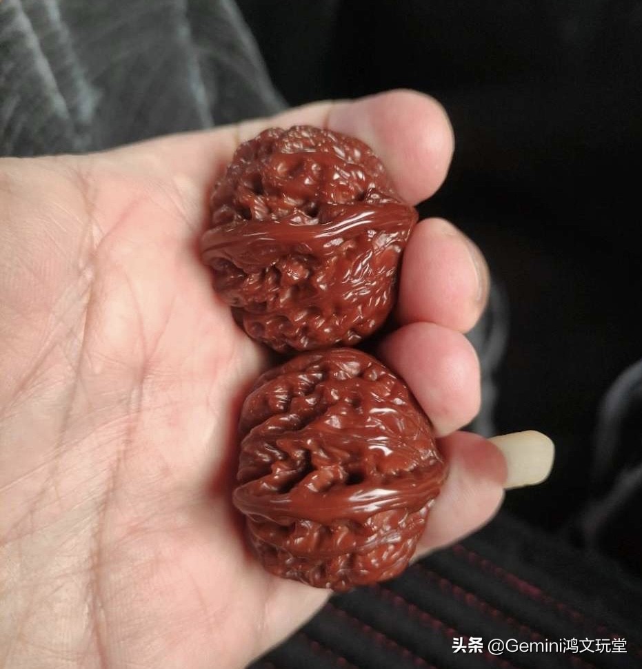 文玩核桃裂了还能玩吗如何防裂,文玩核桃开裂还能继续盘吗