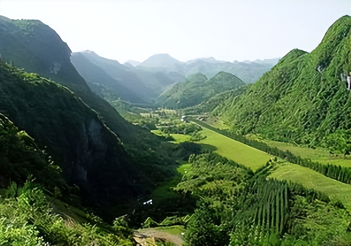 游玩武隆天生三桥和芙蓉洞住哪里,武隆仙女山天生三桥游
