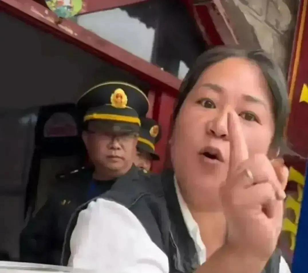 看,我上班这里的老板娘,就是这样轻而易举把公司干“黄”了的