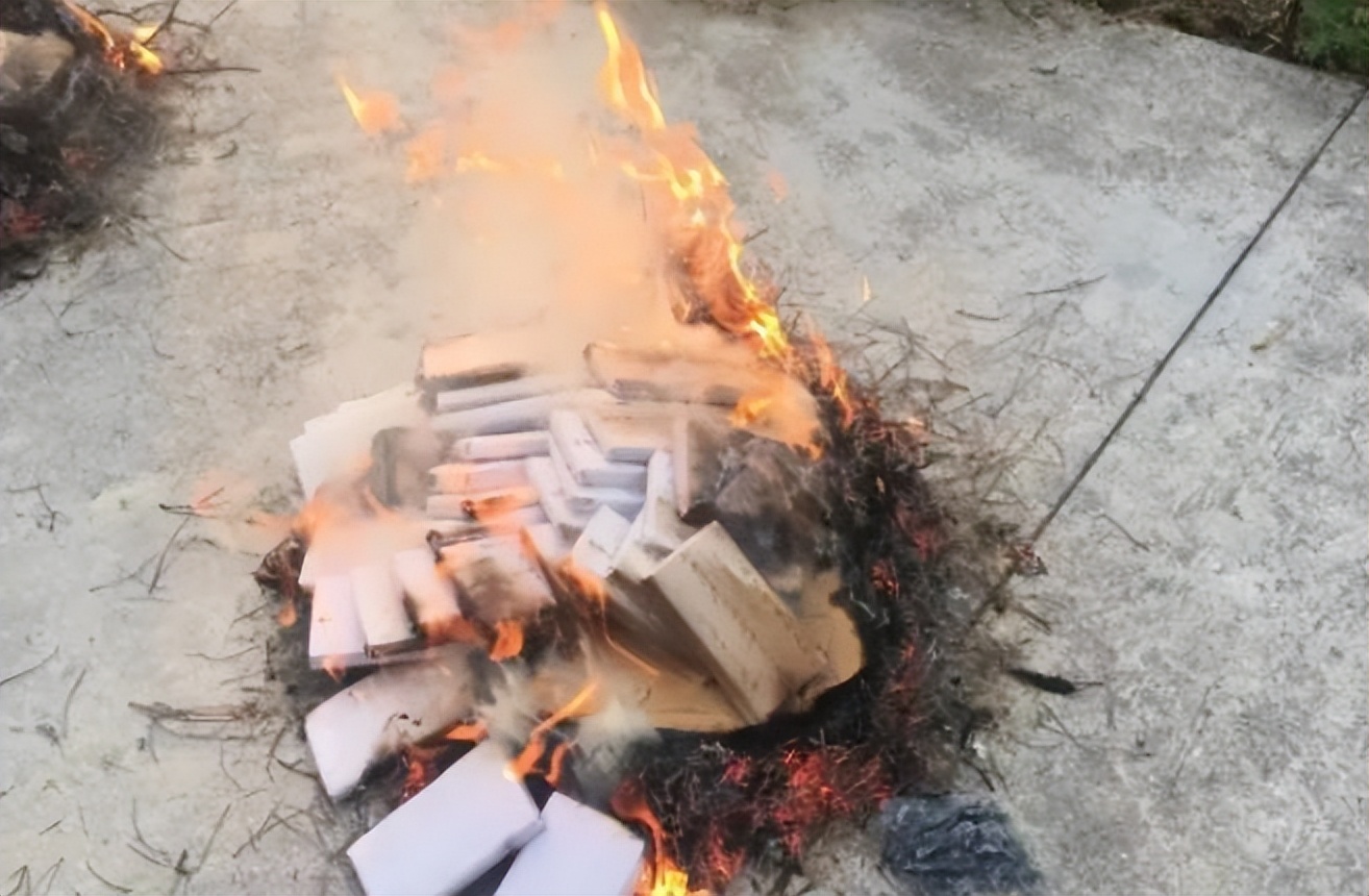 为什么七月十五中元节是鬼节,七月十五中元节为什么被称为鬼节