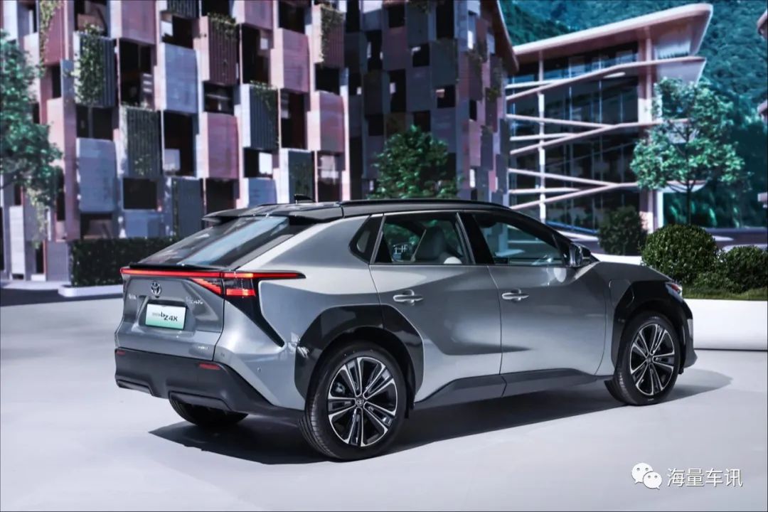 一汽丰田bz4x太阳能穹顶全系标配,一汽丰田bz系列首款纯电suvbz4x预售