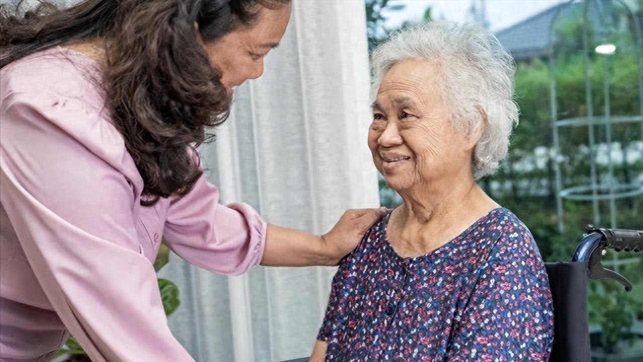 我53岁，存款680000，老伴手术缴费时余额不足，我：没钱就拔管吧