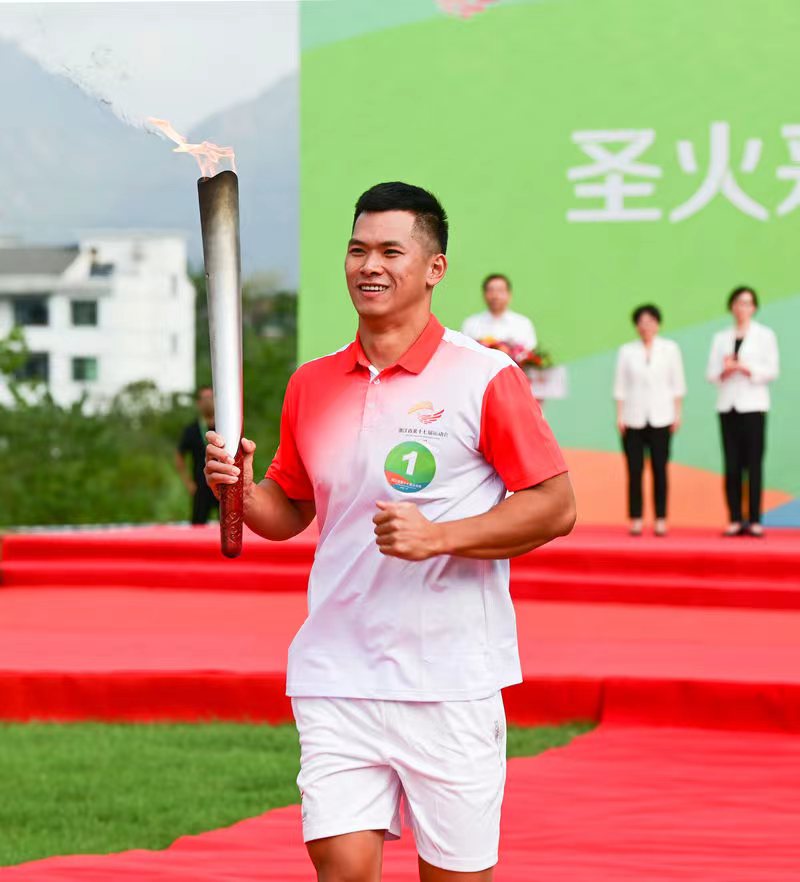 薪火相传运动会,省第十六届运动会薪火传递活动