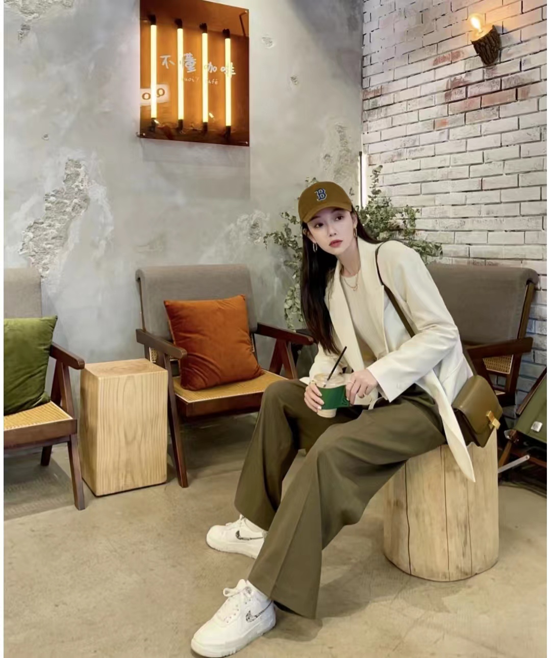 秋冬穿搭高级成熟韩系推荐,女生15岁秋冬韩版潮流穿搭