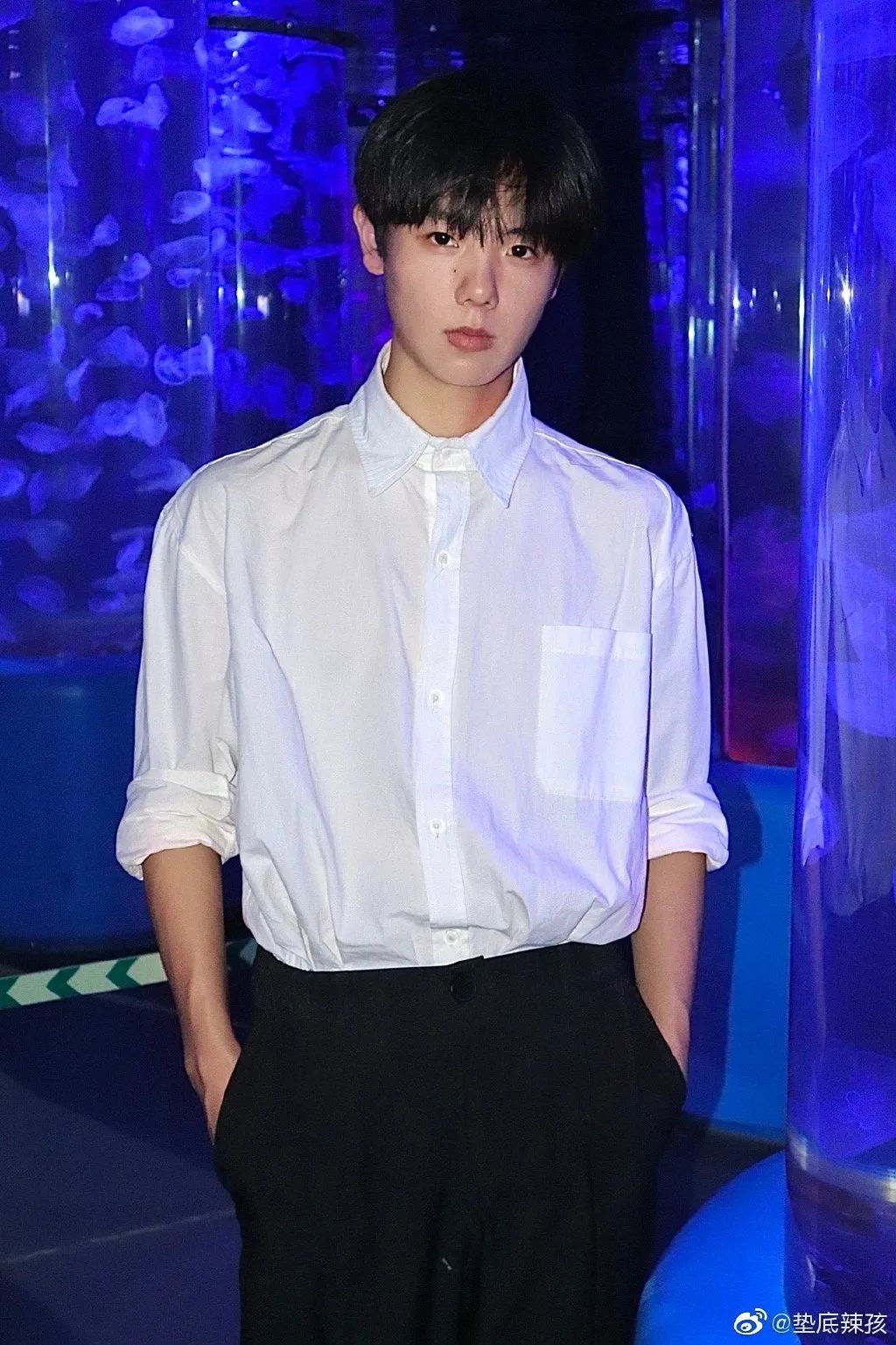 女生的p图技术有多强大,再一次感叹网红的p图技术