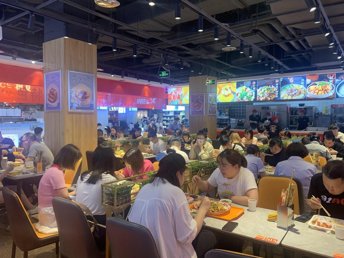 冒牌货冒菜加盟店运营情况,冒菜加盟一般要花多少钱呢