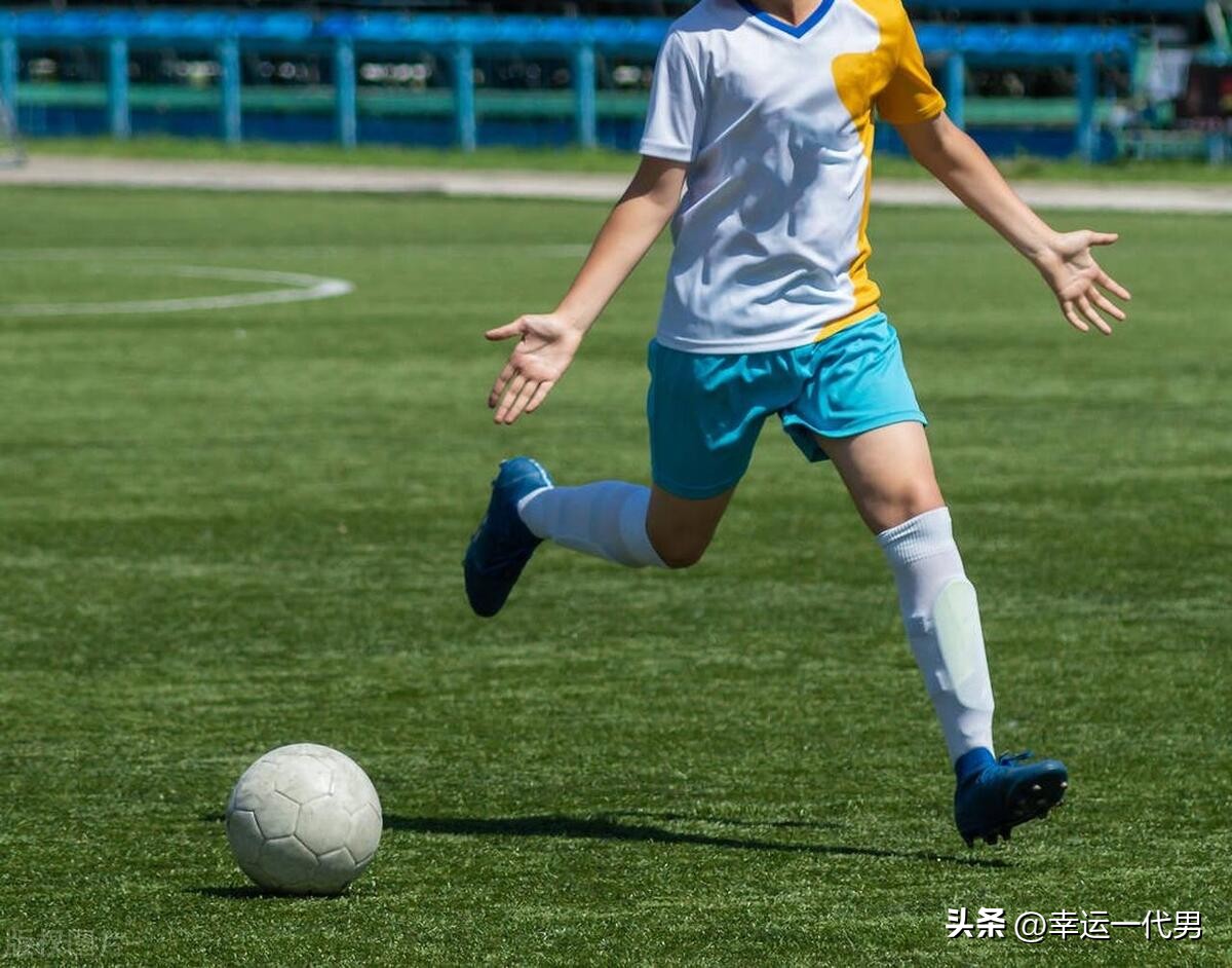 中国足球名将杨晨近况怎么样,杨晨在国内踢不上球去国外