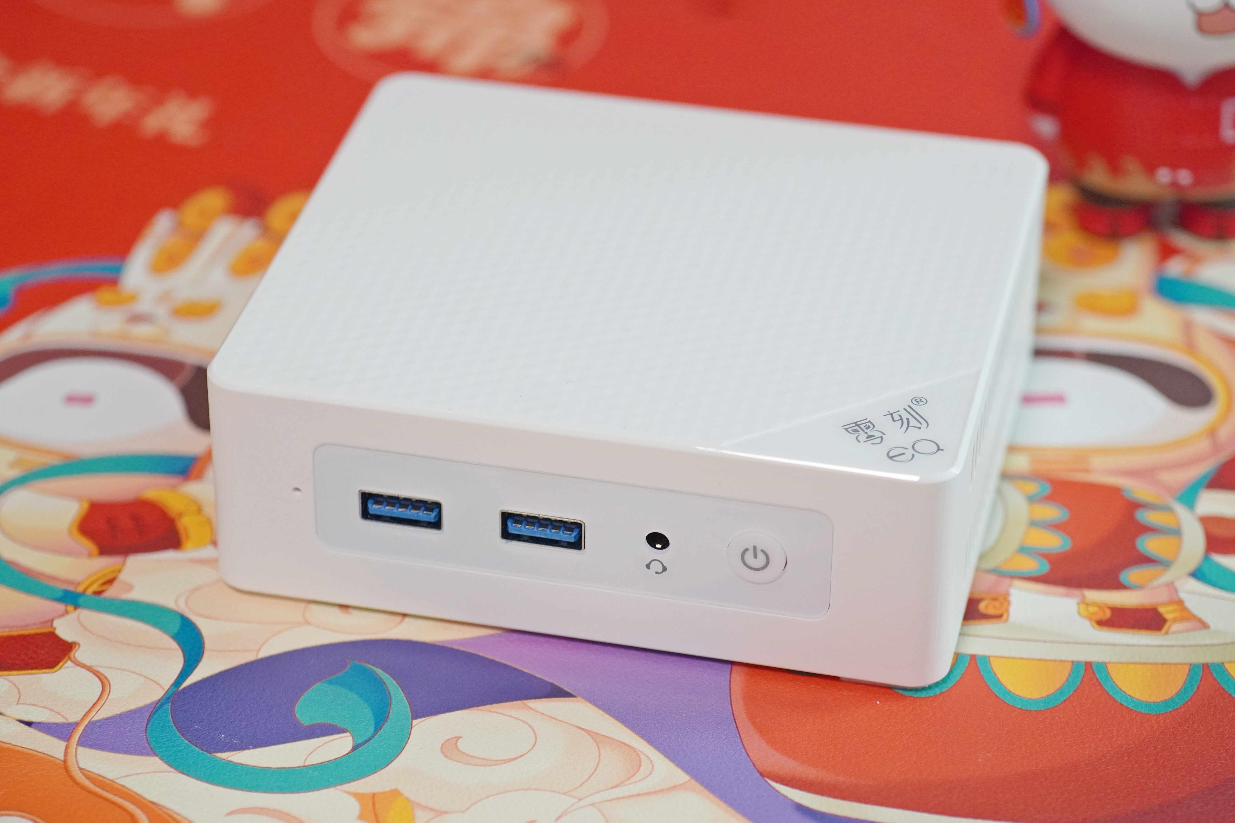 用一款超级小巧的零刻EQ12MINI打造桌面影音视频*放播**系统