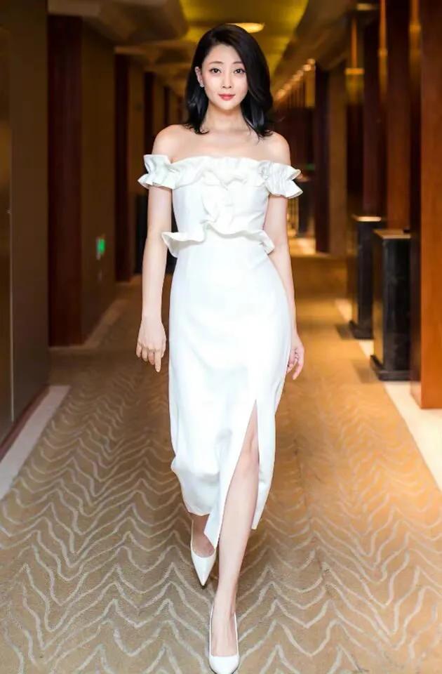 自从前夫入狱后，41岁“水蜜桃”殷桃，为何至今无人敢娶？