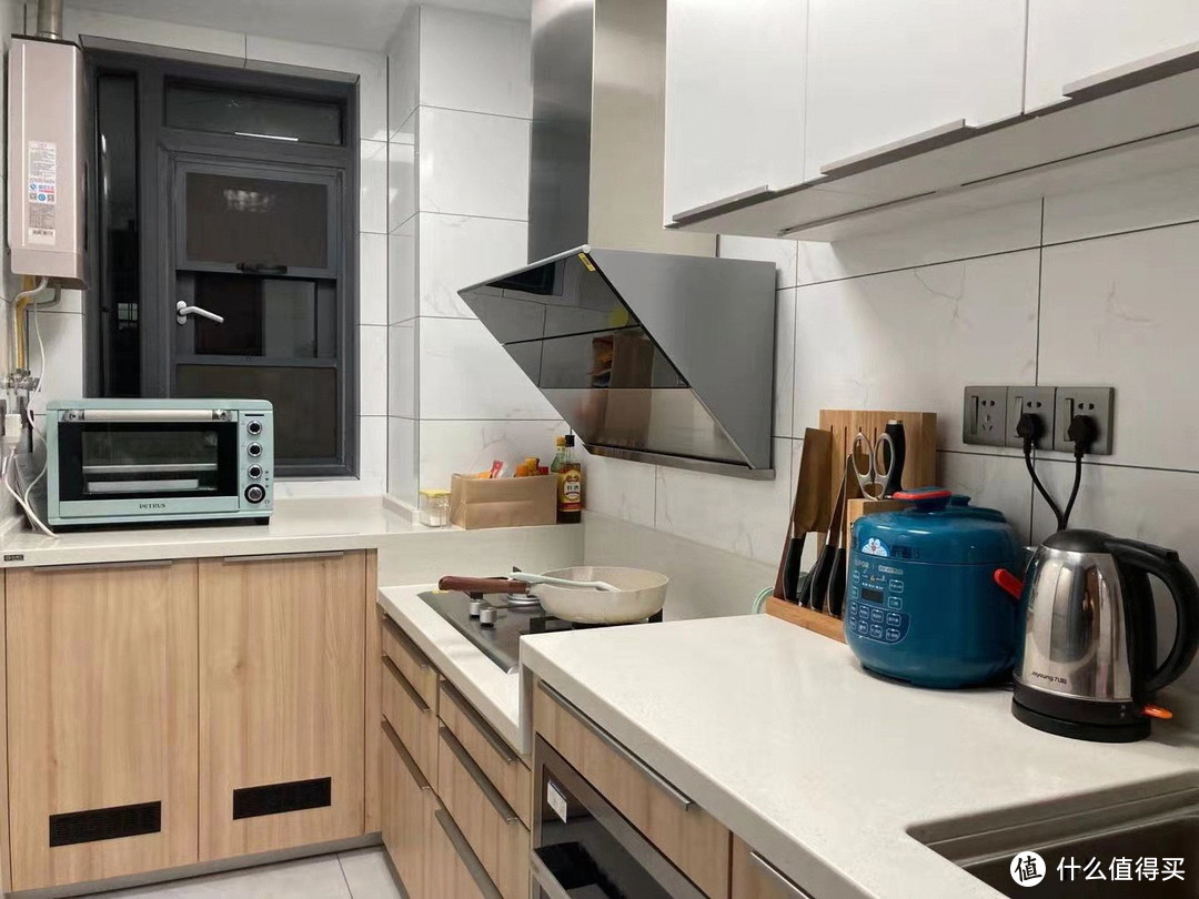 买蒸烤箱一体好还是买空气炸锅好,一体烤箱空气炸锅哪个好用