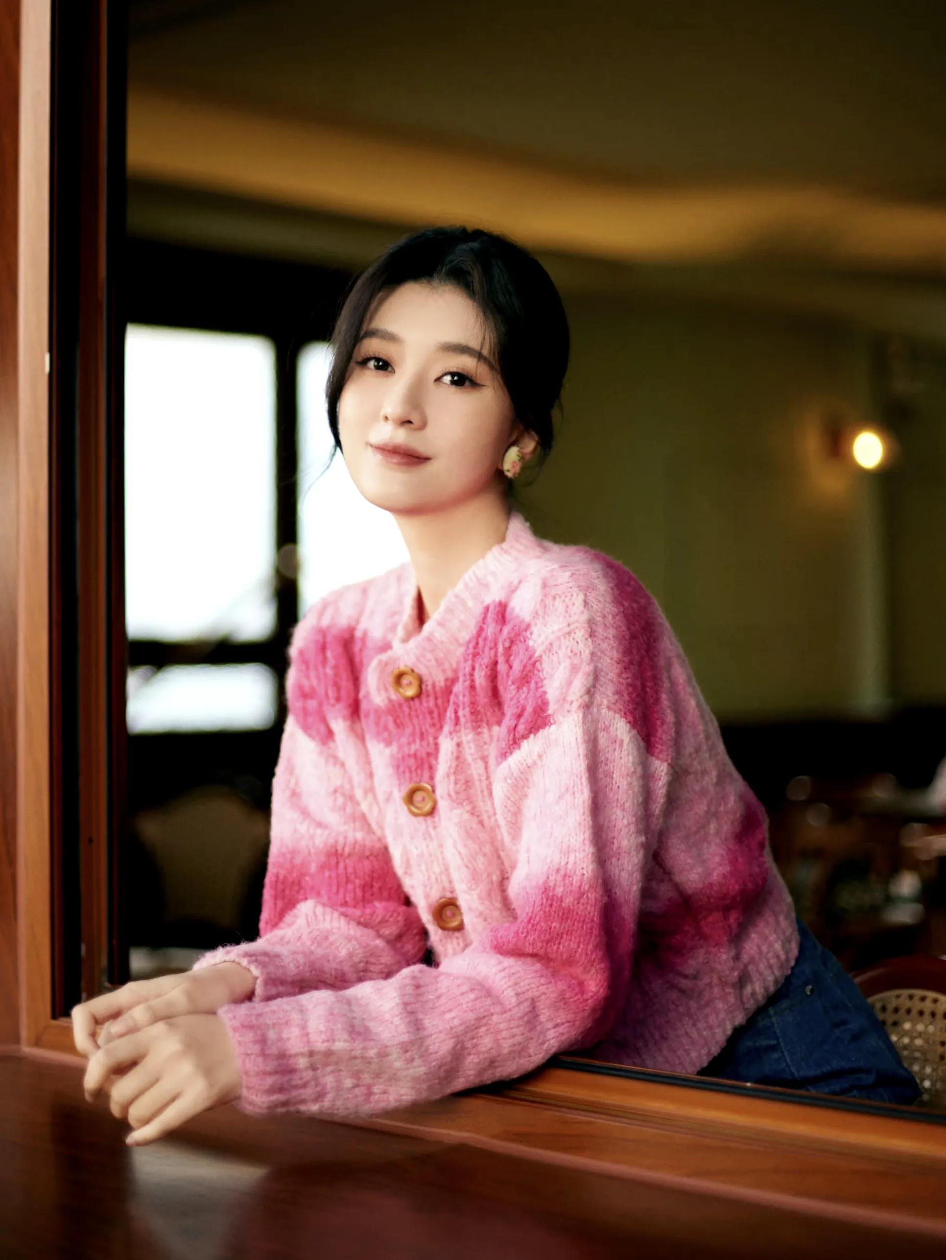 女星乔欣写真合集：如花似玉、亭亭玉立