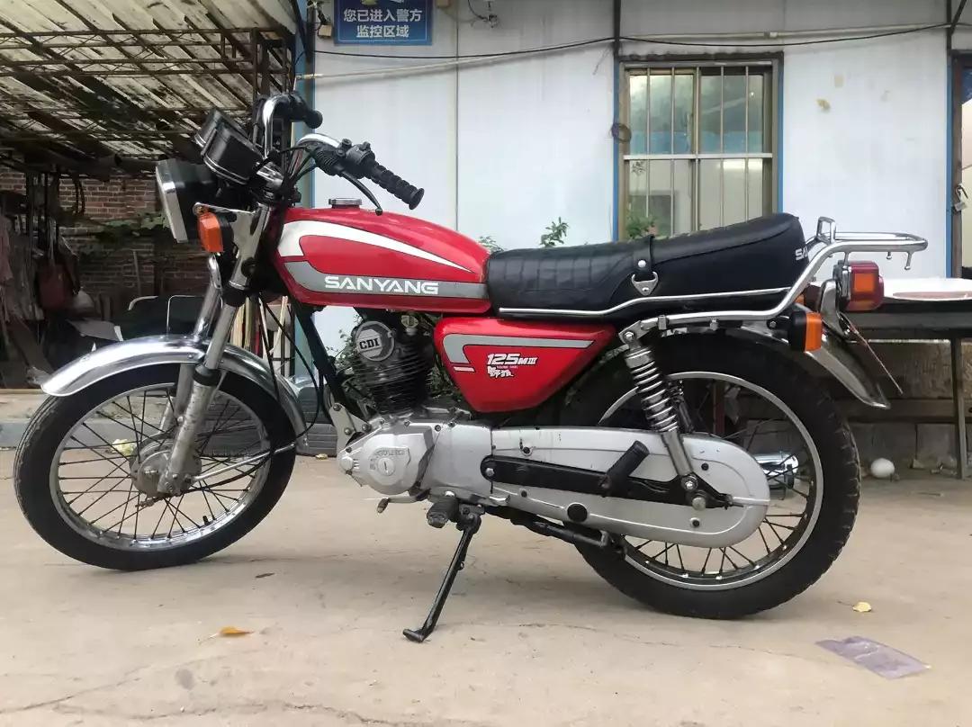 台湾野狼125摩托车是哪一年,台湾豪华野狼125什么价格