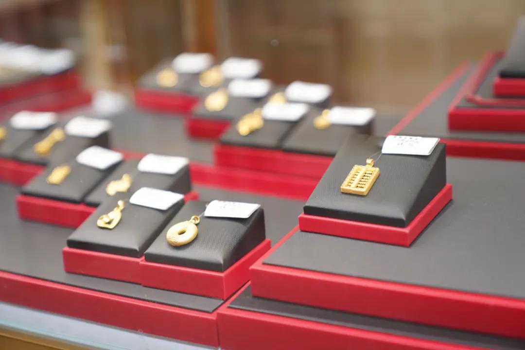 珠宝行业国内的发展趋势,我国珠宝首饰行业发展现状分析