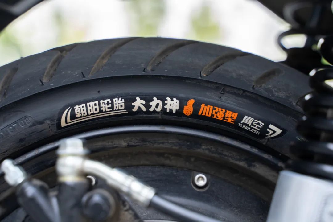 动力强能爬坡的越野车,动力强劲适合爬坡的电动车